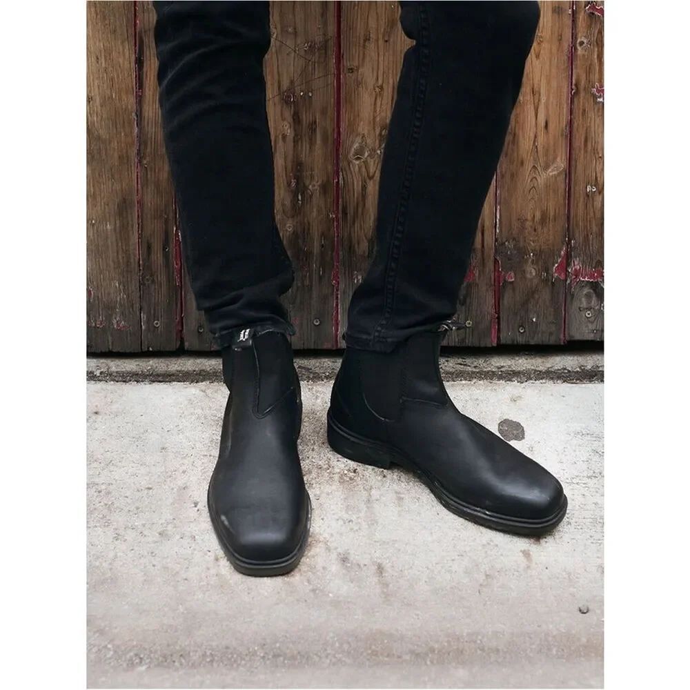 Blundstone 068 Chisel Toe Black Leather Chelsea Boots